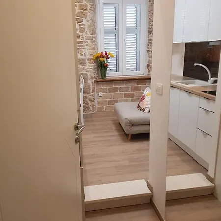 Apartment By The Sea - 14845 *